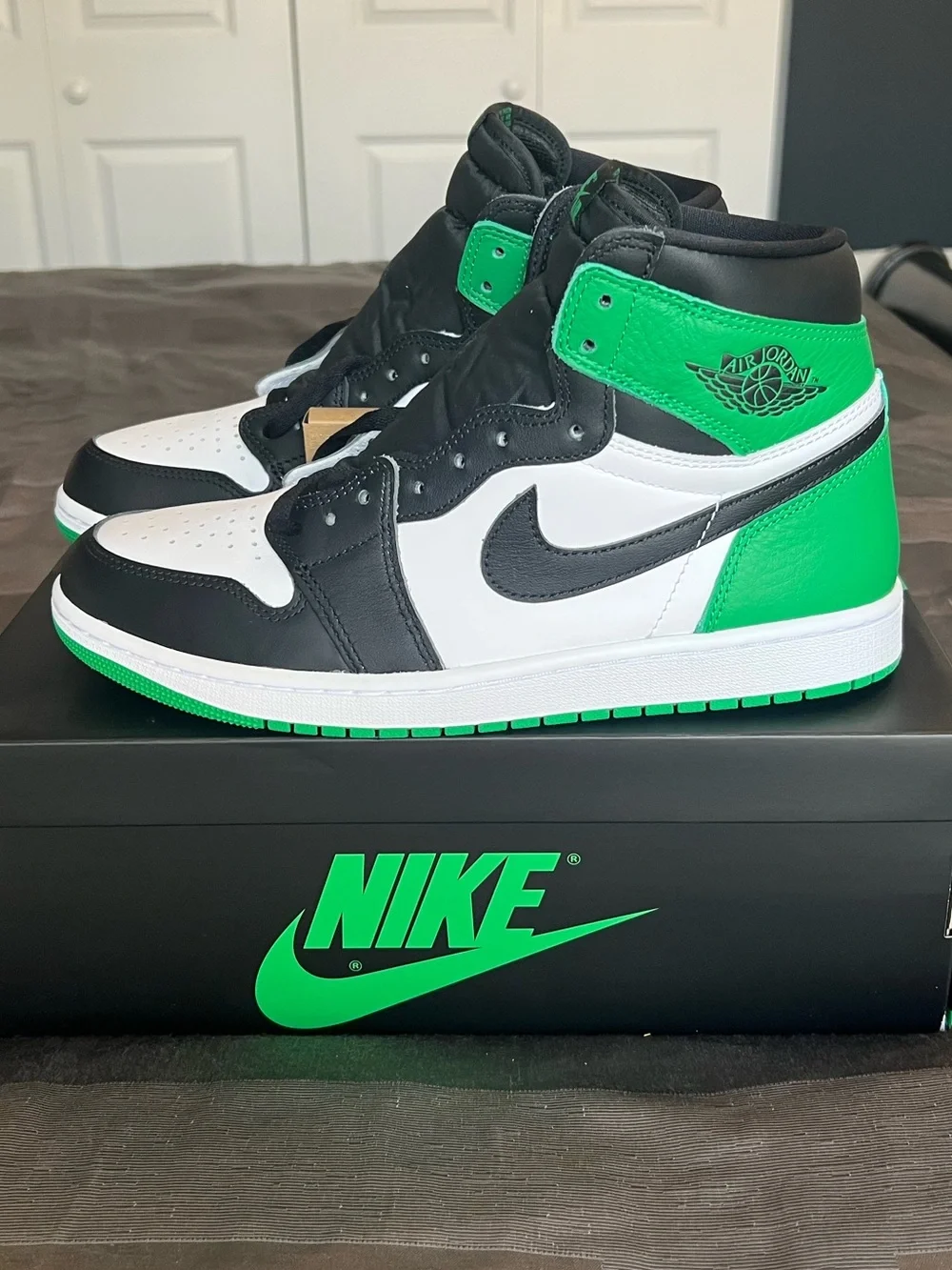 Jordan 1 Retro High OG - Lucky Green